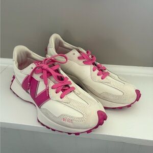 New Balance Women's Athletic Shoes in White and Pink